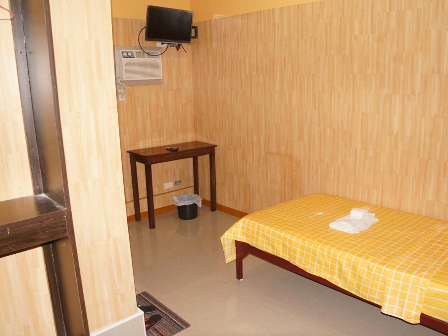 Daylight Inn Davao Екстер'єр фото