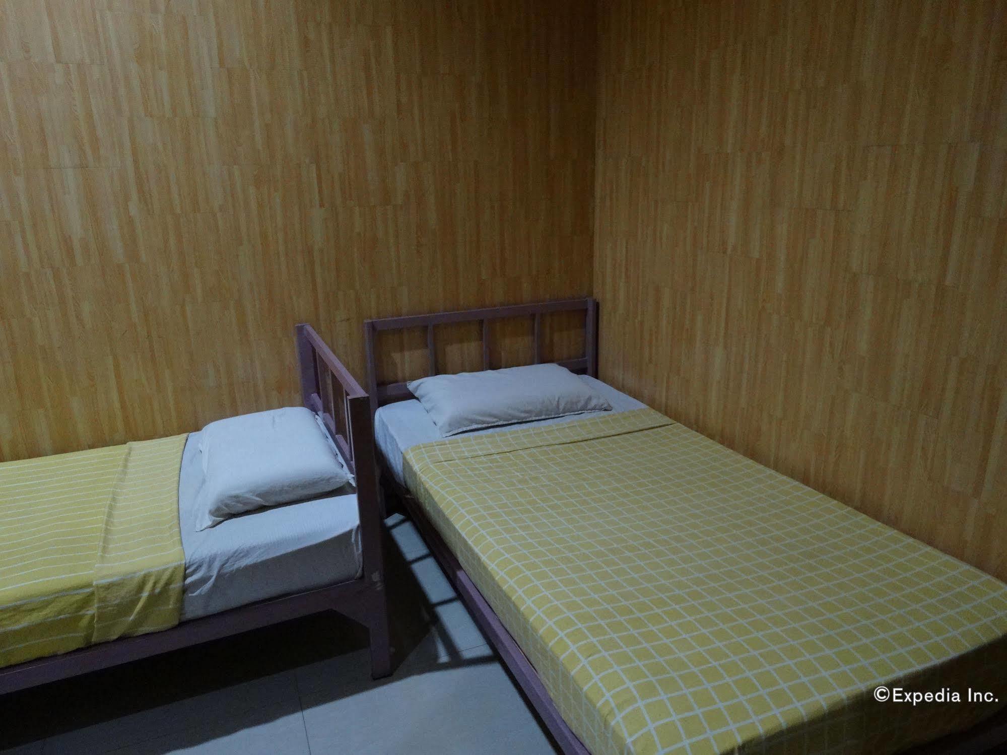 Daylight Inn Davao Екстер'єр фото