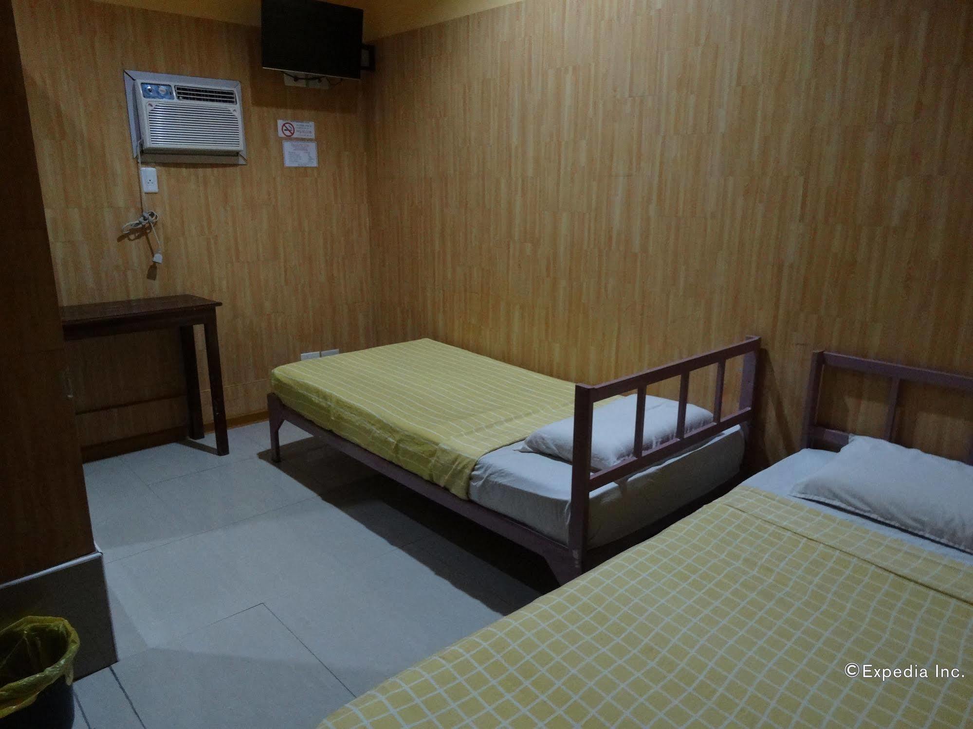 Daylight Inn Davao Екстер'єр фото