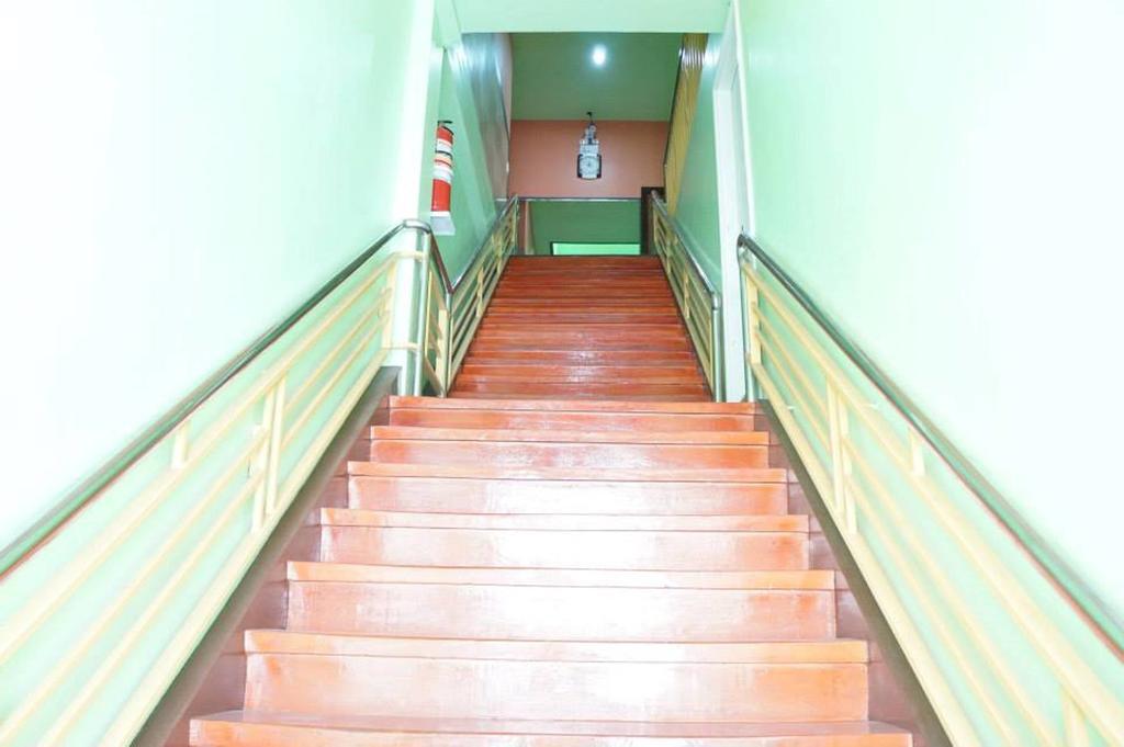 Daylight Inn Davao Екстер'єр фото